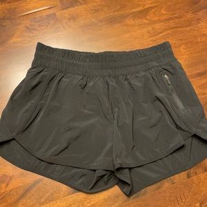 Lululemon Tracker Short 4”